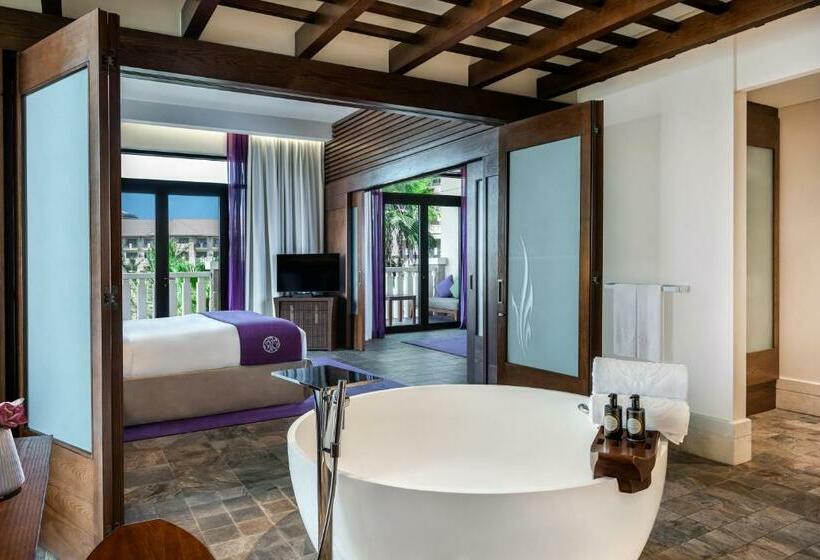Клубный люкс с видом на море, Sofitel Dubai The Palm Resort & Spa