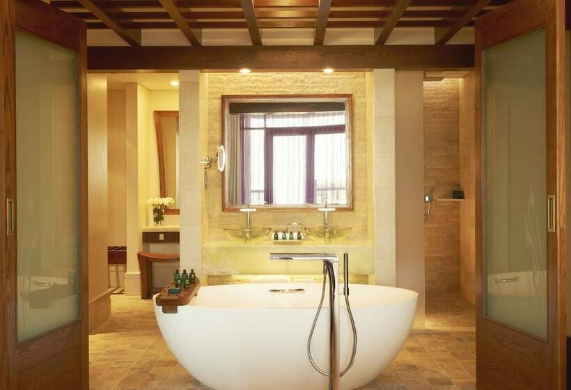 Полулюкс Клуб, Sofitel Dubai The Palm Resort & Spa