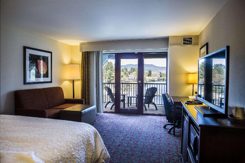 Номер Стандарт с Балконом, Hampton Inn & Suites Lake Placid