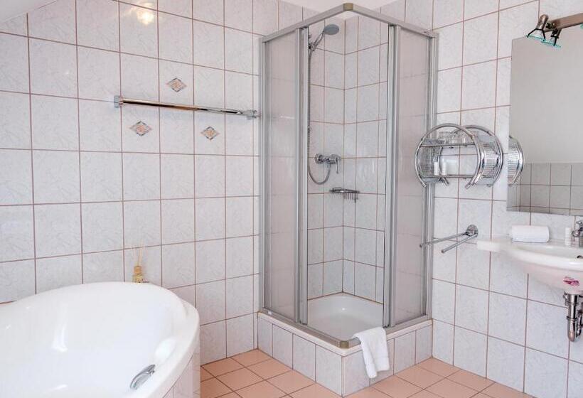 Апартаменты 2 Спальни, Familienhotel Herbst
