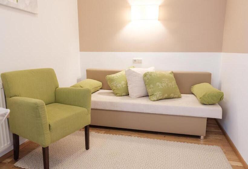 Апартаменты 2 Спальни, Familienhotel Herbst