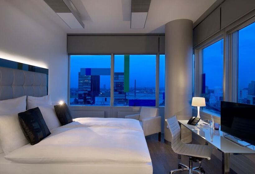 Люкс, Innside By Meliá Dusseldorf Hafen