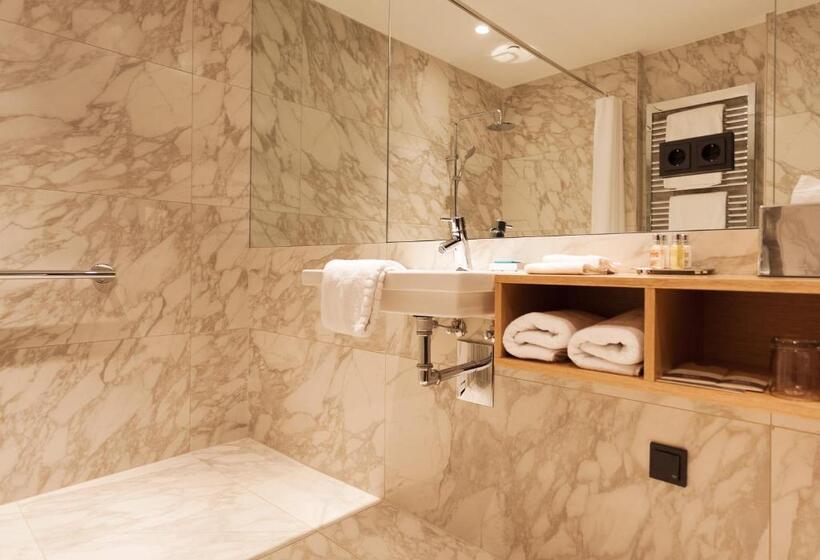 장애인용 디럭스룸, The Guesthouse Vienna