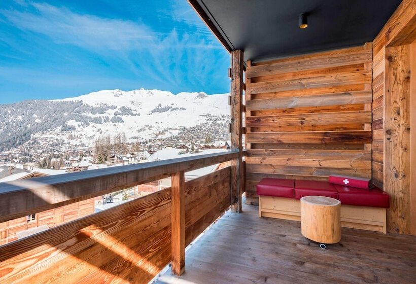 اتاق استاندارد با تخت دوبل و چشم‌انداز, W Verbier