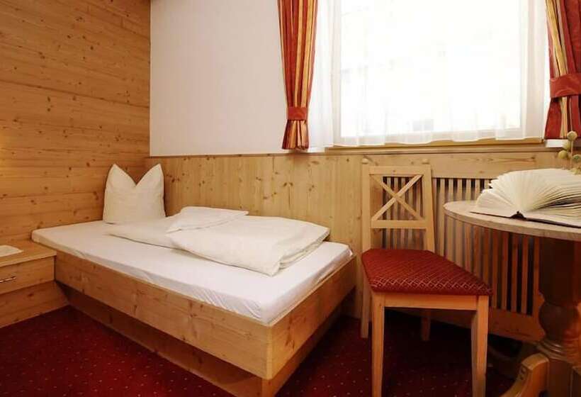 Quarto Estandar, Vizensn Living