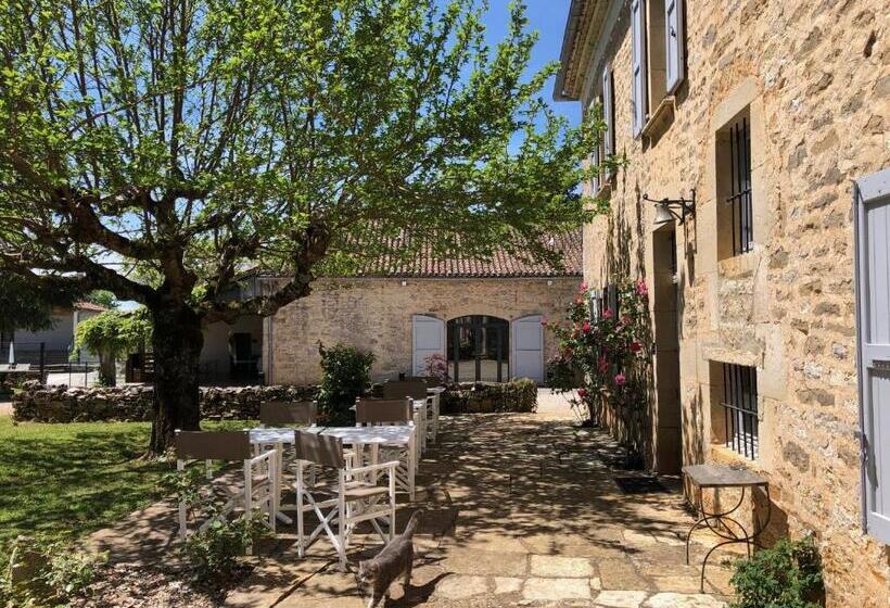 اتاق استاندارد با چشم‌انداز باغ, Domaine De Monplaisir
