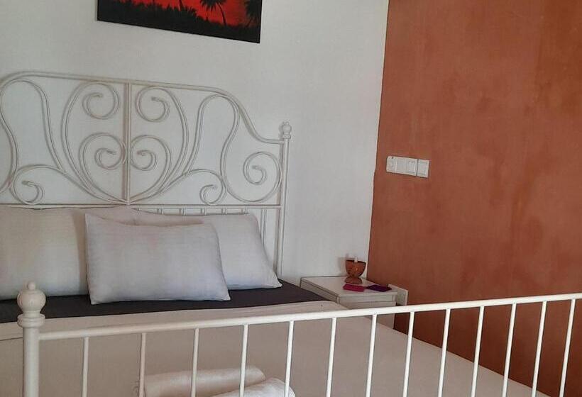 Номер Стандарт Вид на Море, La Vira Beach Villa
