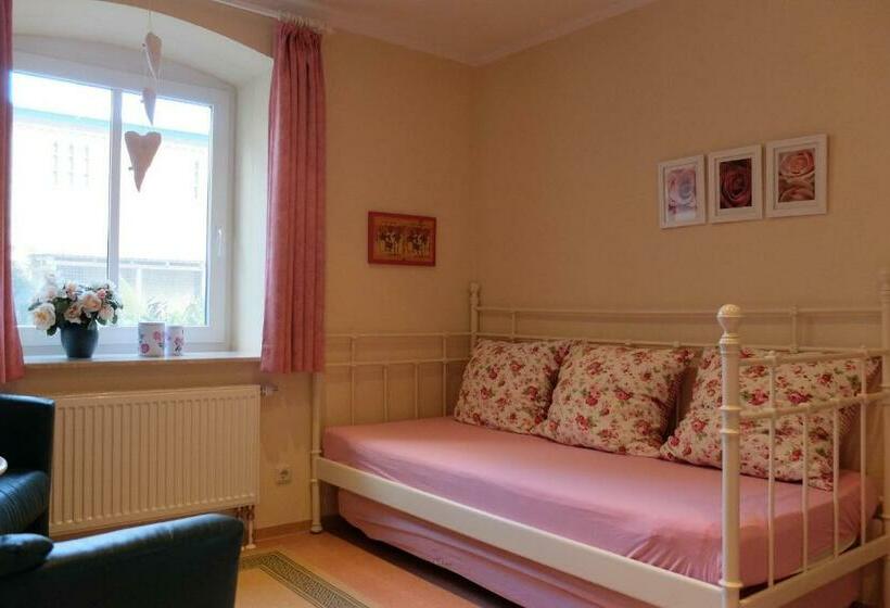 Апартаменты 1 Спальня с Террасой, Ferienwohnung Innenhof