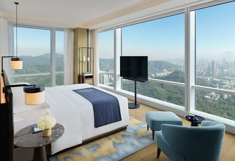 Номер Deluxe, Mandarin Oriental Shenzhen