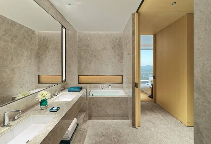 Номер Стандартный с Видом, Mandarin Oriental Shenzhen