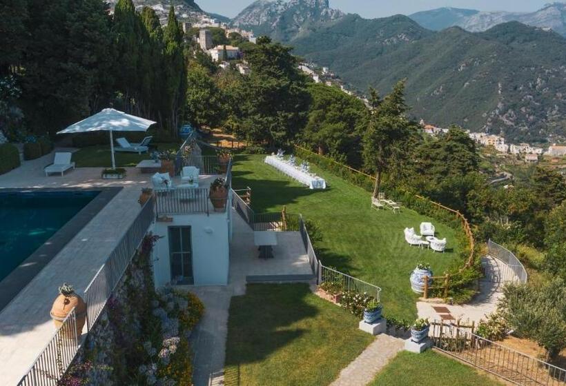سوییت جونیور با چشم‌انداز دریا, La Rondinaia