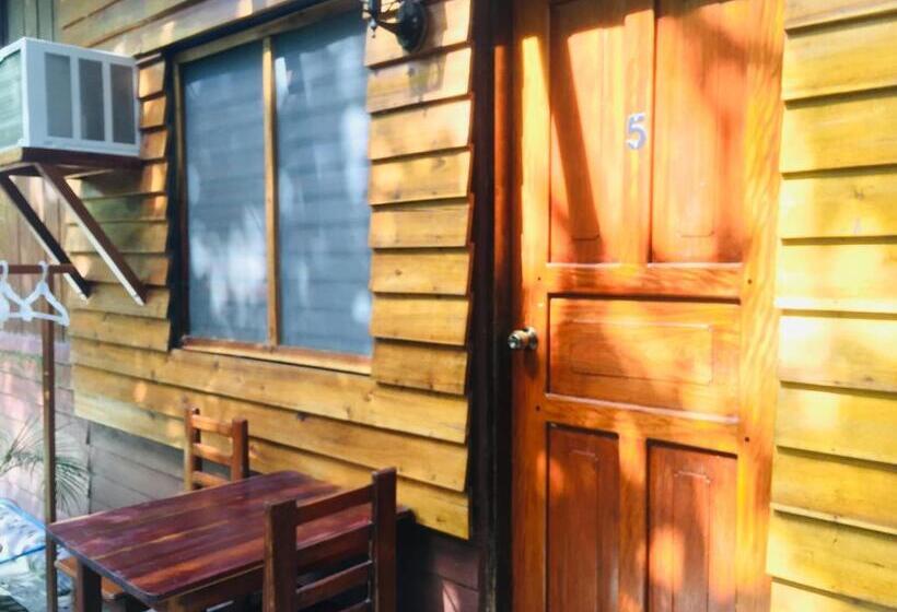 베이직 3인 룸, Forest Wood Port Barton