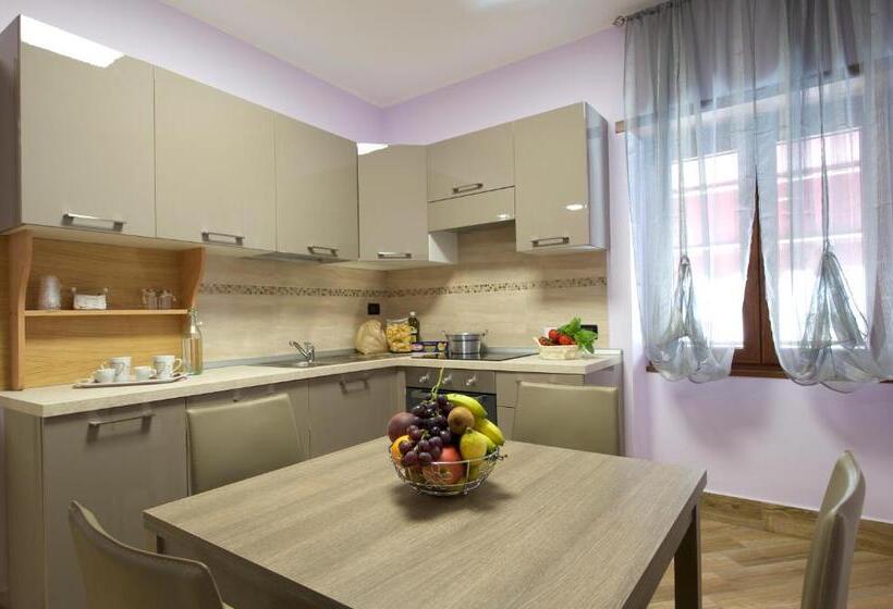 استودیو استاندارد با تخت کینگ, Relais Piazza Garibaldi