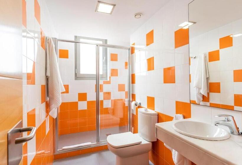 Standard Kolmen Hengen Huone, Albergue Inturjoven Chipiona   Hostel