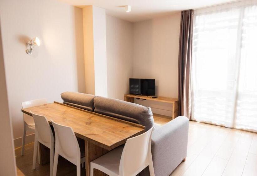 带1个卧室的带阳台的公寓, Arrels D'emporda