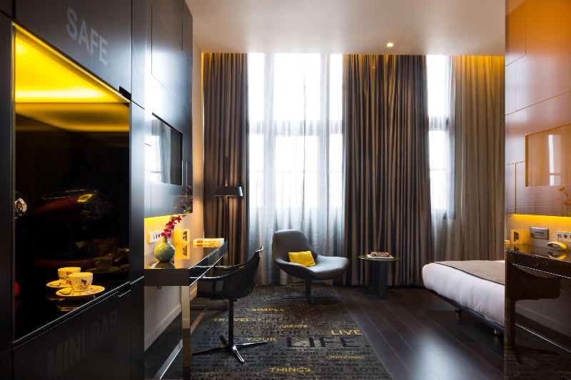 Standard Room with Views, Art Otel Amsterdam, Powered By Radisson Hotels
