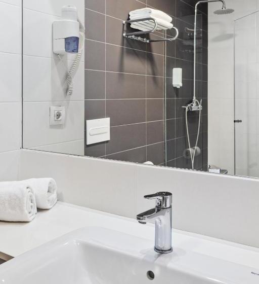 اتاق استاندارد سه نفره, B&b Hotel Barcelona Viladecans
