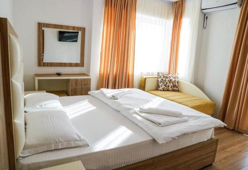 آپارتمان 1 خوابه با چشم‌انداز استخر, Apart Hotel Llolla