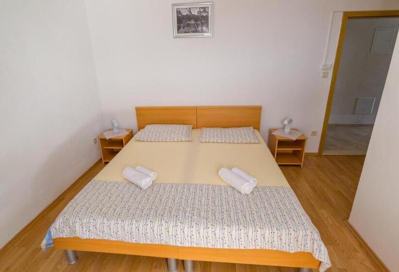 Номер Стандарт с Террасой, Rooms Karla