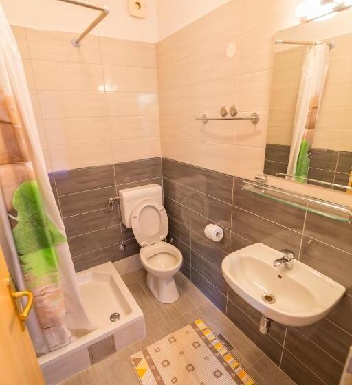 Студио Стандарт с Балконом, Rooms Karla