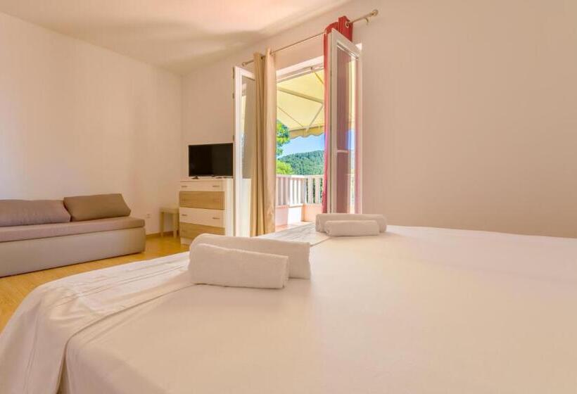 Студия Стандарт Вид на Море, Rooms Karla
