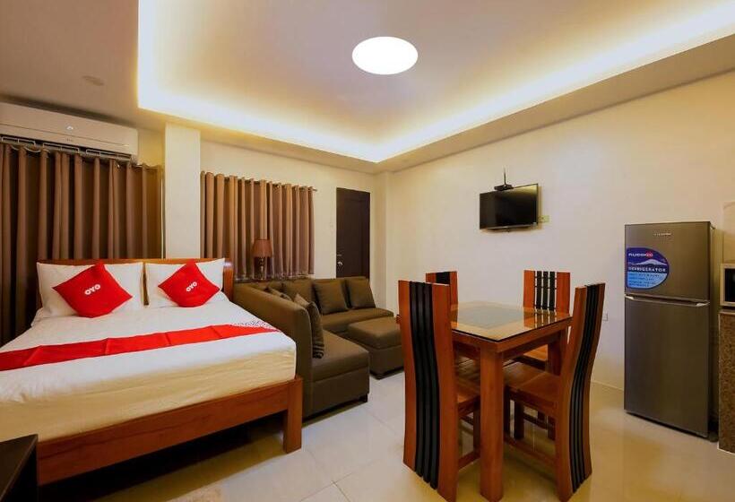 סוויטה משפחתית, Doña Aurora Condotel