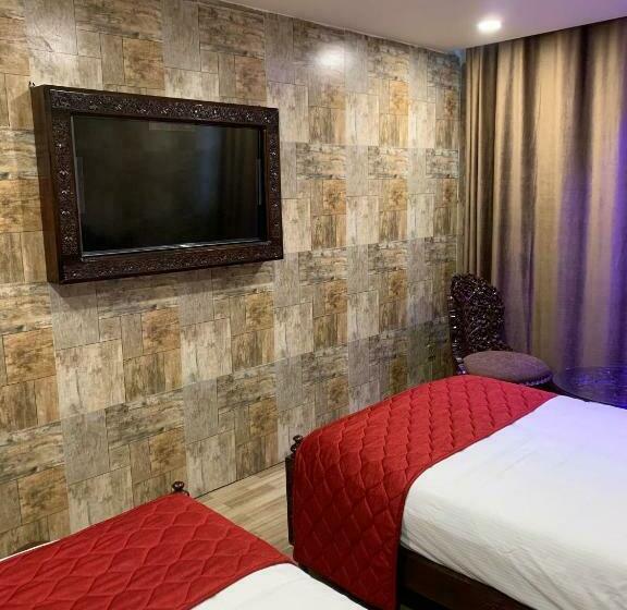Номер Стандарт, Hyders Park  The Luxury