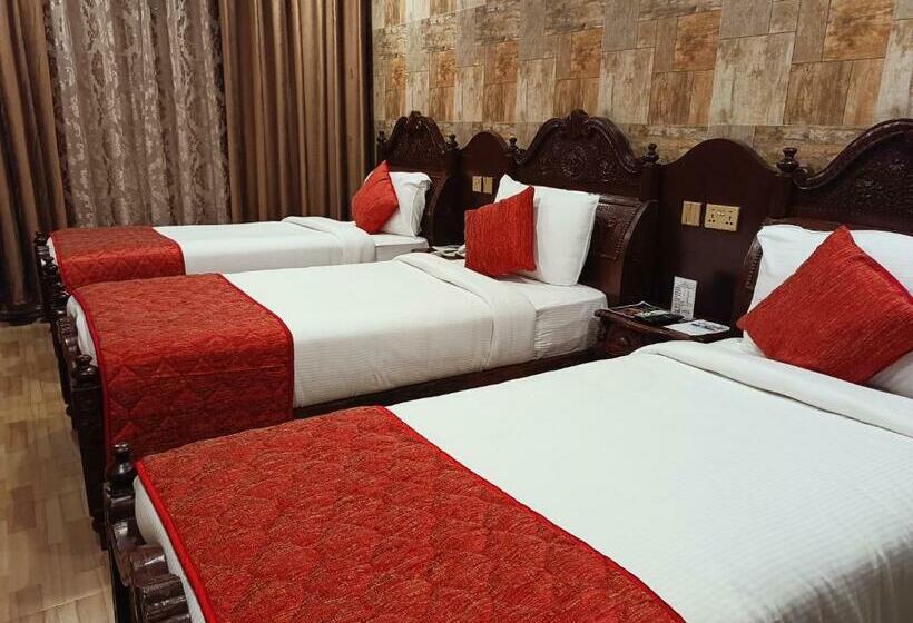 Трехместный Номер Deluxe, Hyders Park  The Luxury
