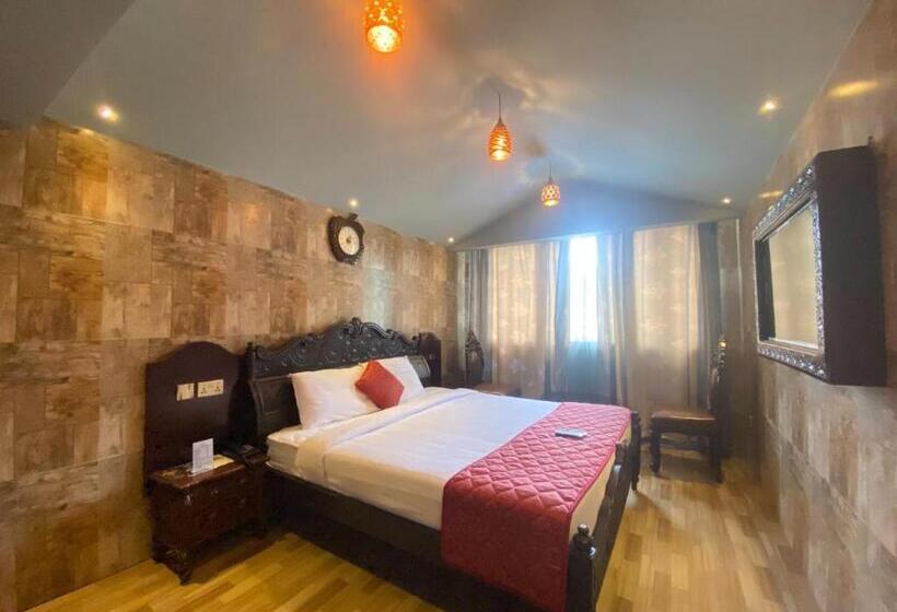 Номер Стандарт, Hyders Park  The Luxury
