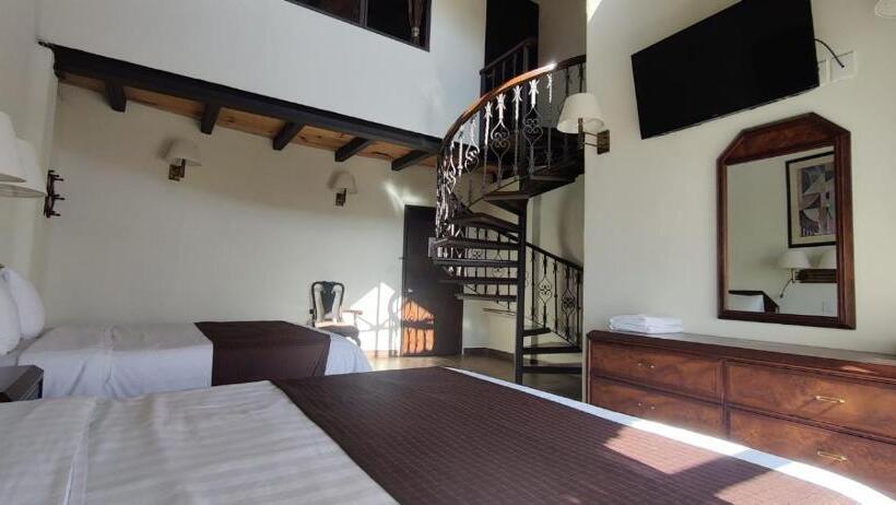 Quarto Familiar, Santa Cecilia La Mora Huasca
