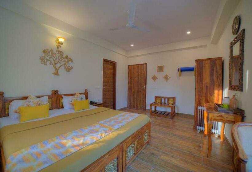اتاق لوکس, Yogved Hospitality & Resort