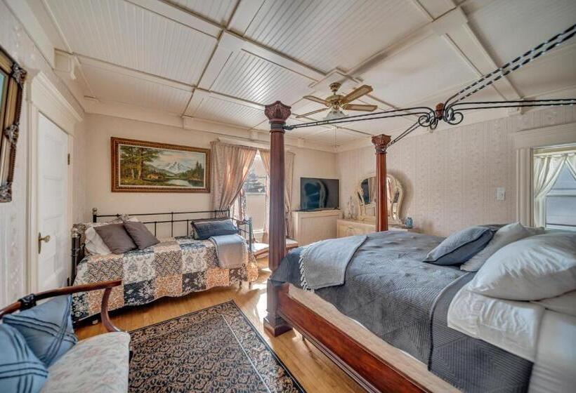 带1个卧室的豪华公寓, Marmora And Lake Inn