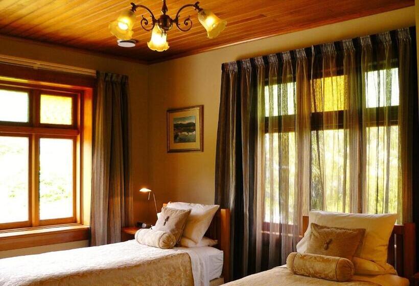 Номер Superior Кровать Кинг, Holly Homestead B&b