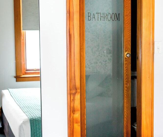 Quarto Estandar, The Cambridge