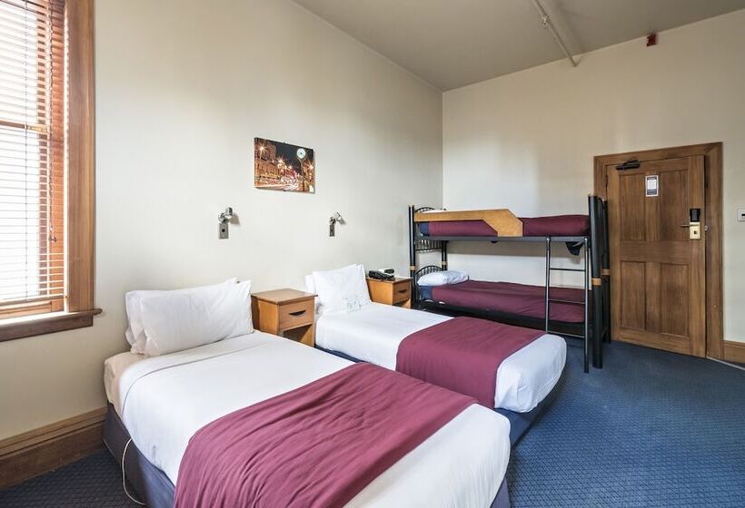 Quarto Quádruplo Estandar, The Cambridge