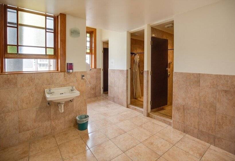 Quarto Estandar Banheiro Compartilhado, The Cambridge