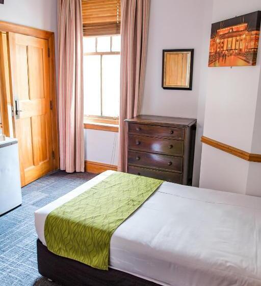 Quarto Estandar Individual, The Cambridge