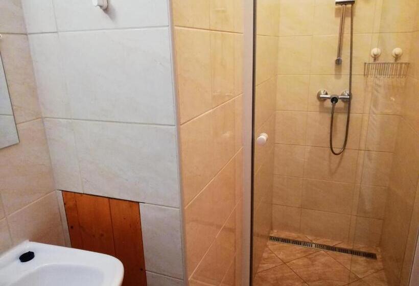 Семейный Номер, Lótuszvirág Vendégház