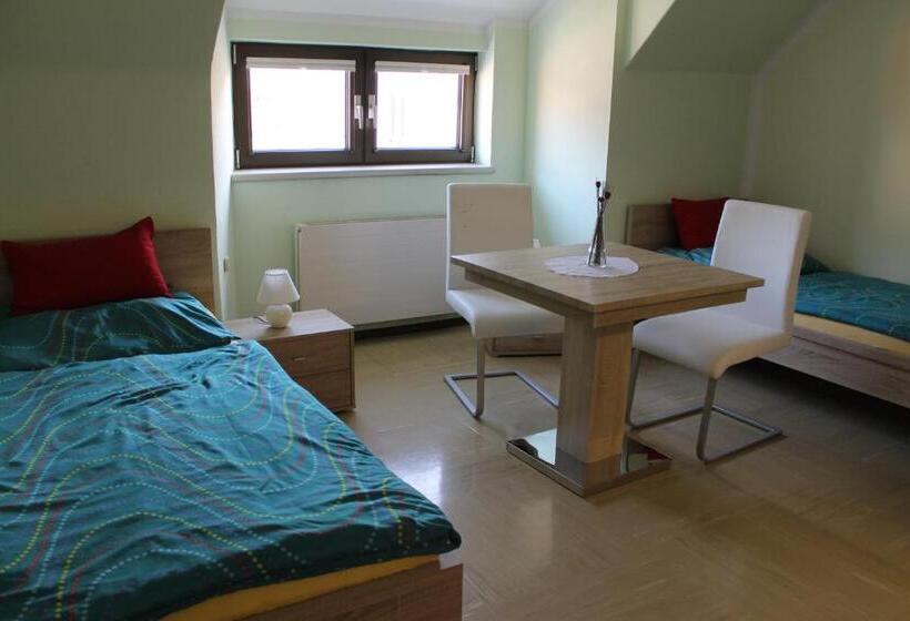 Номер Стандарт Совместная Ванная, Post Hostel For Youth, Students And Pilgrims
