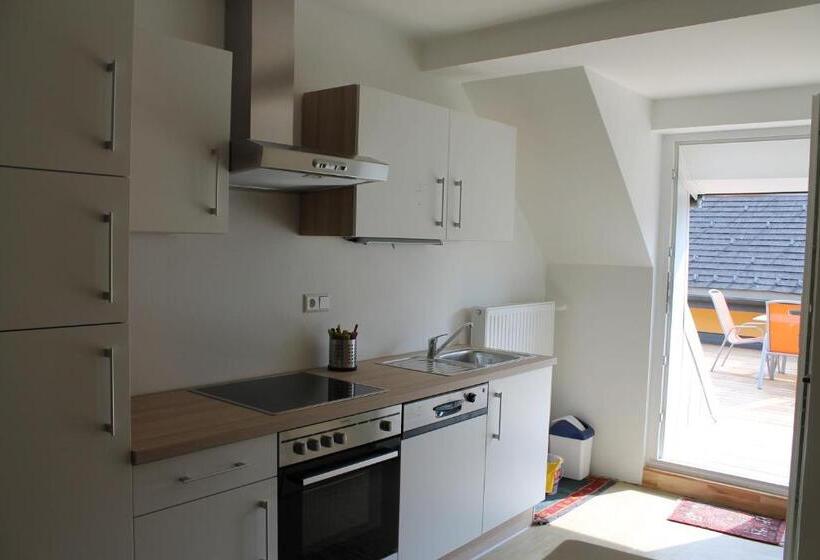 Апартаменты 3 Спальни, Post Hostel For Youth, Students And Pilgrims