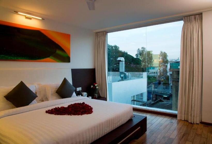 سوییت, Springs Hotels And Spa