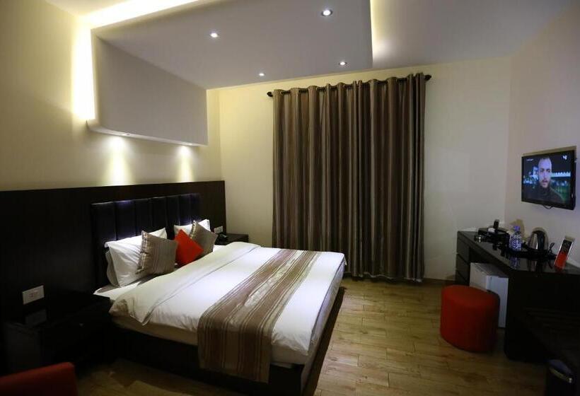 2 Bedrooms Suite Sea View, Jounieh Suites Boutique