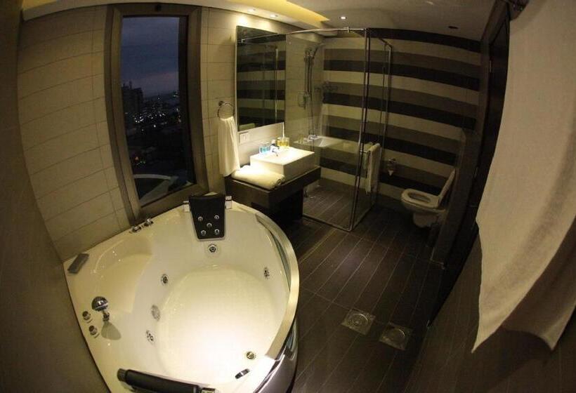 سوئیت اجرایی با چشم‌انداز دریا, Jounieh Suites Boutique