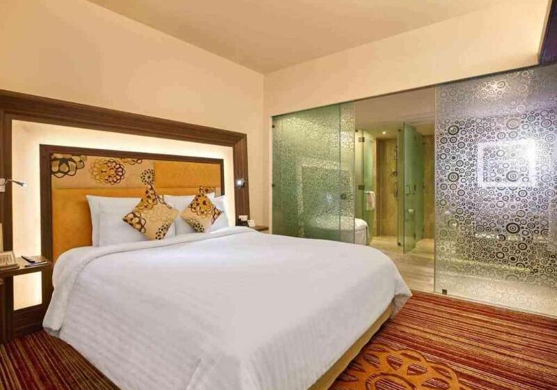 سوئیت اجرایی با تخت کینگ, Novotel Pune Viman Nagar Road