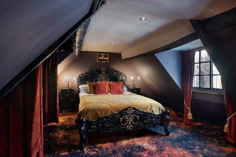 Люкс, Guy Fawkes Inn