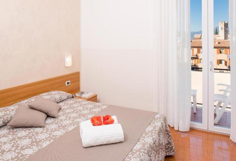 Номер Стандарт с Балконом, Taormina