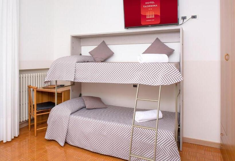 Quarto Quádruplo Estandar, Taormina