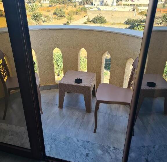 آپارتمان 1 خوابه, Mahdia   Baghdadi   Laourient Apartments, Restaurant, Café