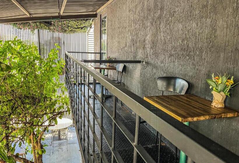 Номер Стандарт с Балконом, Fardo Hotel Boutique En Ibague   Zona G   Recepción Digital 24h