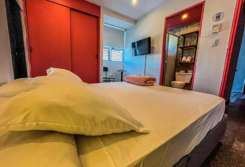 Номер Стандарт с Балконом, Fardo Hotel Boutique En Ibague   Zona G   Recepción Digital 24h